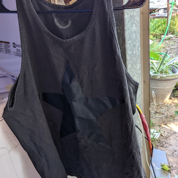 Tank top - Picture 1 of 3